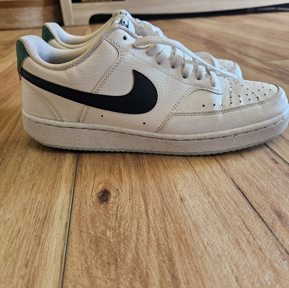 Nike White and Black Men's Sneakers with Green Accent
